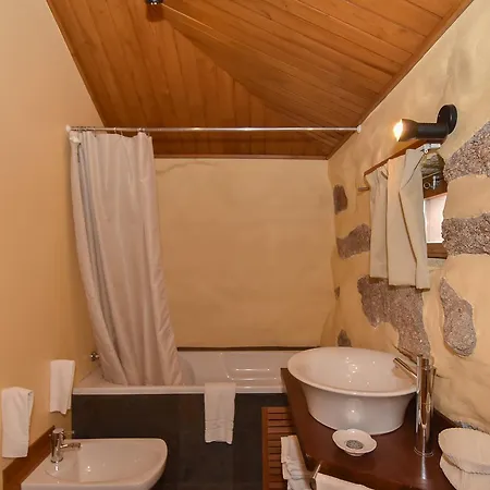 Quinta De Abol De Baixo 게스트하우스 4*