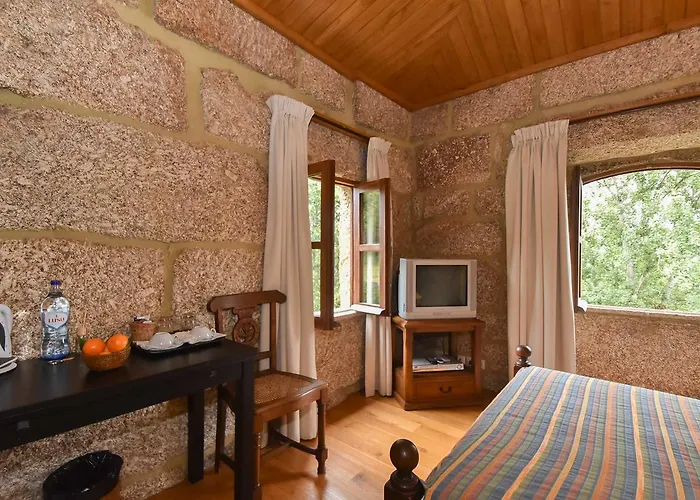 בית הארחה Quinta De Abol De Baixo 4*